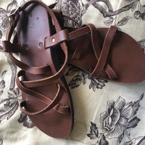 Vibram brown sandals